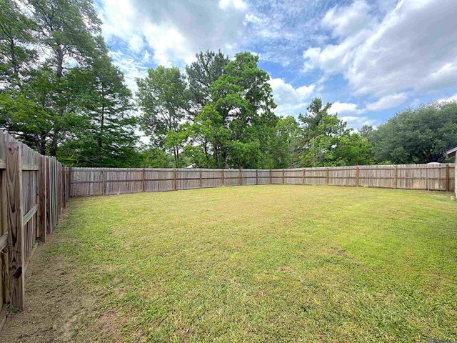 23531 Southpoint Dr, Denham Springs, LA 70726