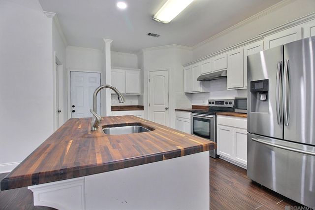23531 Southpoint Dr, Denham Springs, LA 70726