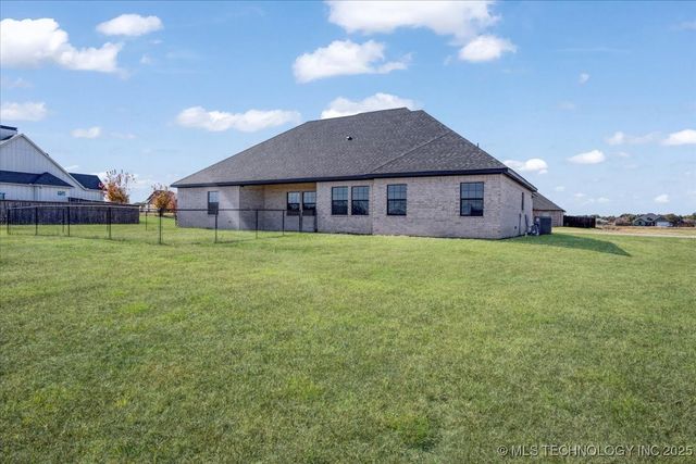 327 Wilson Parkway, Durant, OK 74701