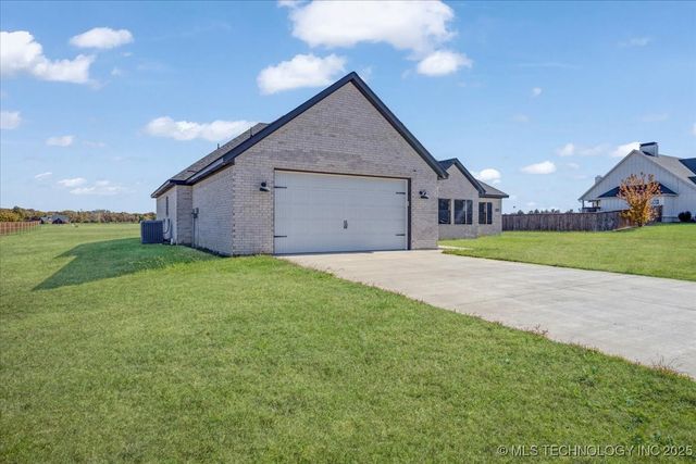 327 Wilson Parkway, Durant, OK 74701