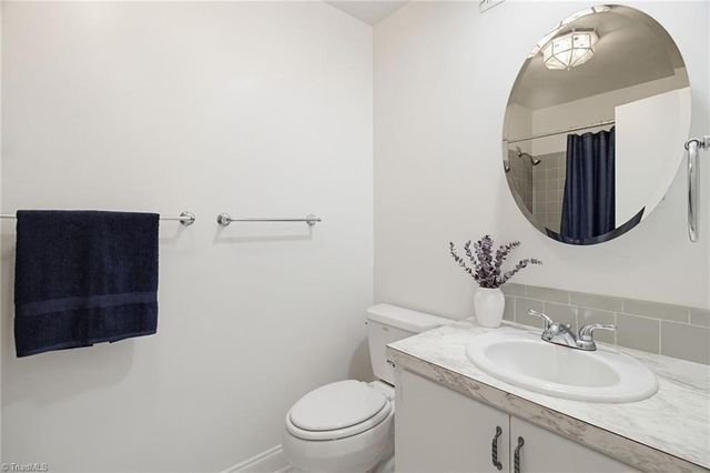 280 Hillsboro Drive, Winston-salem, NC 27104