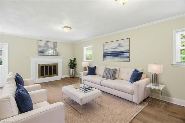 280 Hillsboro Drive, Winston-salem, NC 27104