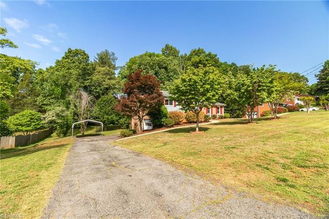 280 Hillsboro Drive, Winston-salem, NC 27104