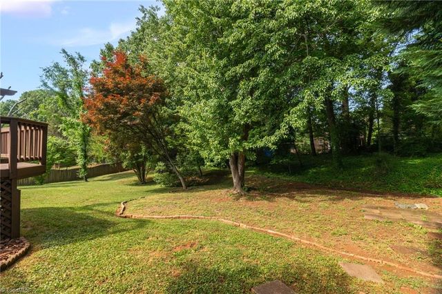 280 Hillsboro Drive, Winston-salem, NC 27104
