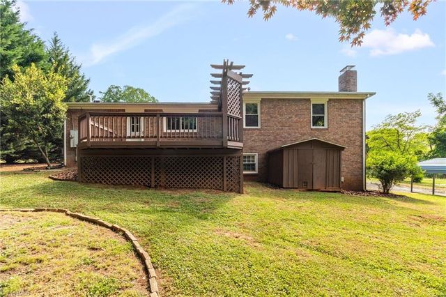 280 Hillsboro Drive, Winston-salem, NC 27104