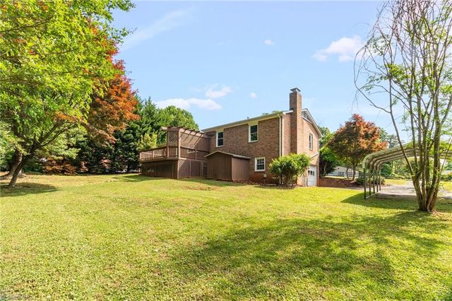 280 Hillsboro Drive, Winston-salem, NC 27104