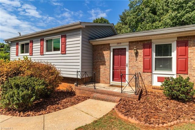 280 Hillsboro Drive, Winston-salem, NC 27104