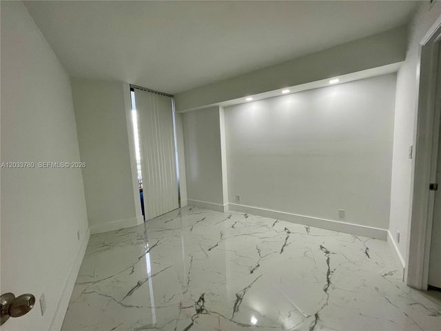 3300 NE 192nd St 509, Aventura, FL 33180