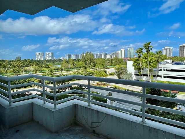 3300 NE 192nd St 509, Aventura, FL 33180