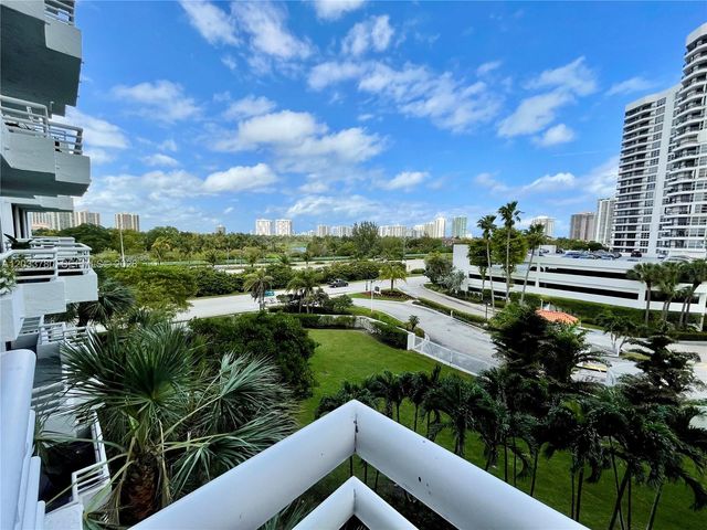 3300 NE 192nd St 509, Aventura, FL 33180