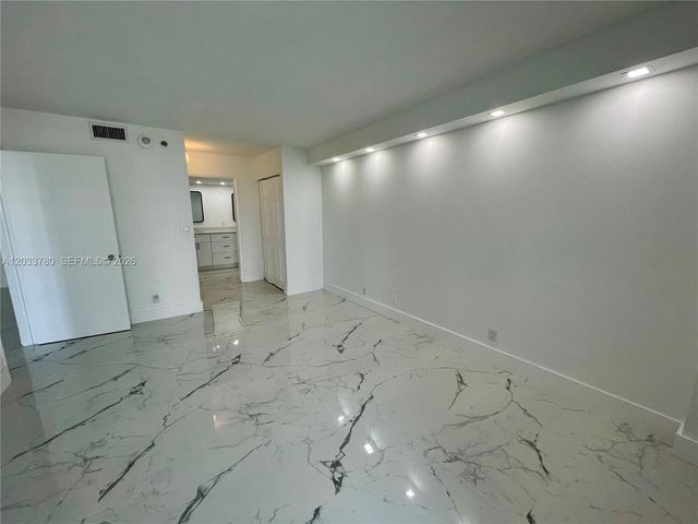 3300 NE 192nd St 509, Aventura, FL 33180