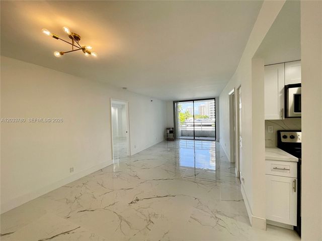 3300 NE 192nd St 509, Aventura, FL 33180