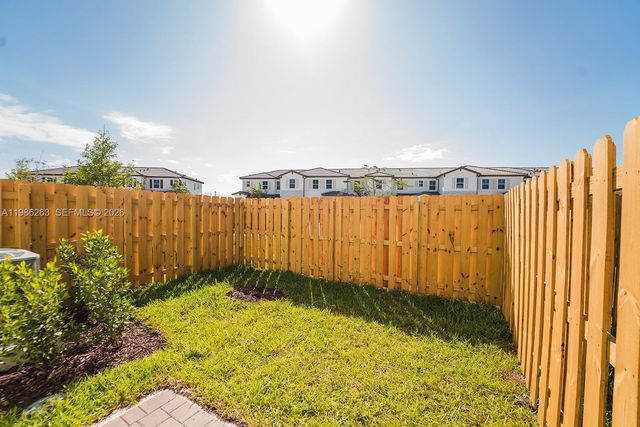 2620 SE 28th Dr, Homestead, FL 33035