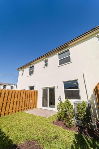 2620 SE 28th Dr, Homestead, FL 33035