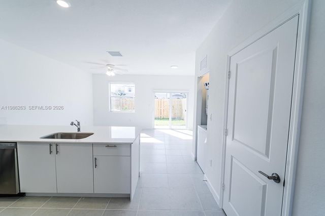 2620 SE 28th Dr, Homestead, FL 33035