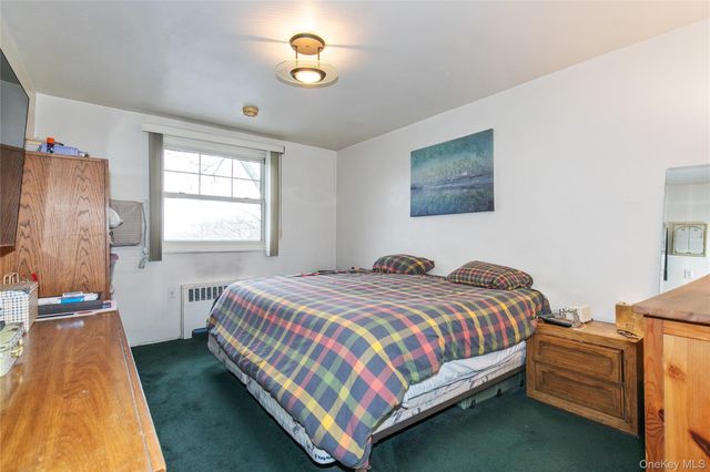 60-39 251st Street 2nd Fl, Little Neck, NY 11362