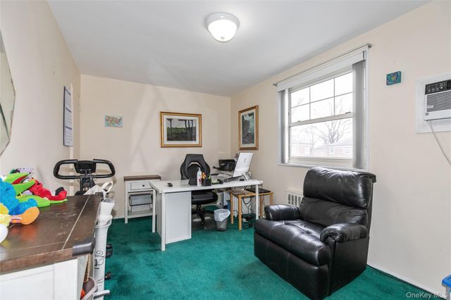 60-39 251st Street 2nd Fl, Little Neck, NY 11362