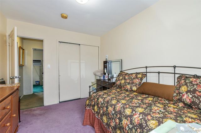 60-39 251st Street 2nd Fl, Little Neck, NY 11362