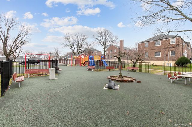 60-39 251st Street 2nd Fl, Little Neck, NY 11362