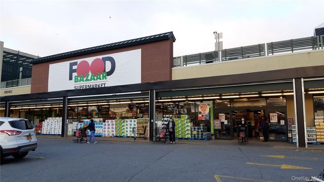 60-39 251st Street 2nd Fl, Little Neck, NY 11362