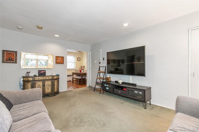 60-39 251st Street 2nd Fl, Little Neck, NY 11362