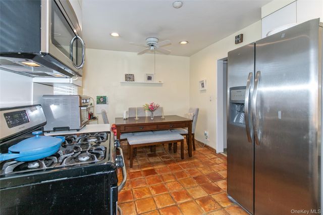 60-39 251st Street 2nd Fl, Little Neck, NY 11362