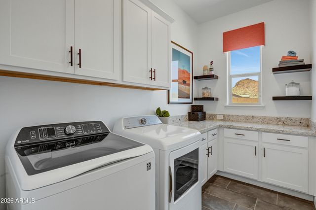 19986 W EL NIDO Lane, Litchfield Park, AZ 85340