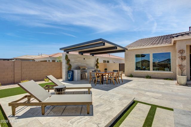 19986 W EL NIDO Lane, Litchfield Park, AZ 85340