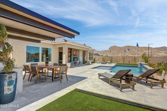19986 W EL NIDO Lane, Litchfield Park, AZ 85340