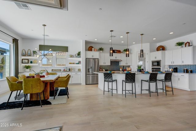 19986 W EL NIDO Lane, Litchfield Park, AZ 85340