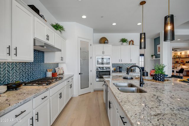 19986 W EL NIDO Lane, Litchfield Park, AZ 85340