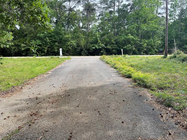 24746 Country Oaks Boulevard, Montgomery, TX 77316