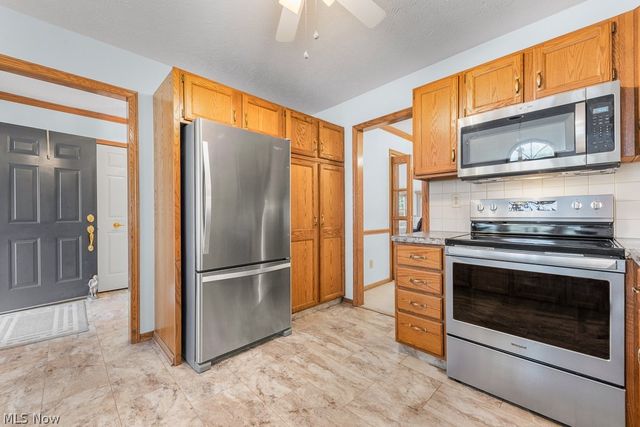444 Shannon Drive, Wadsworth, OH 44281