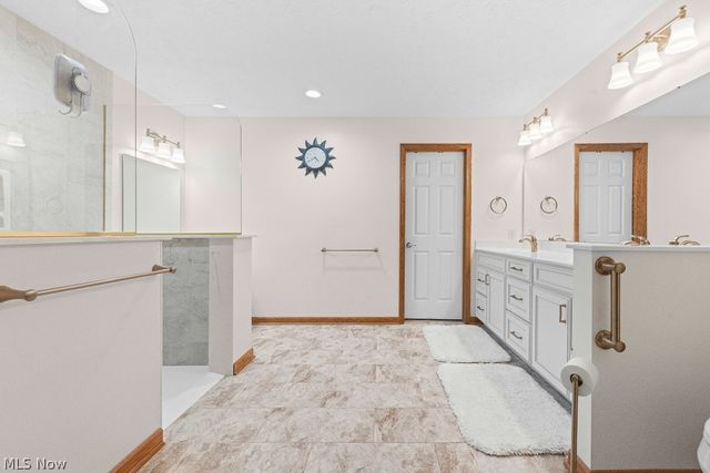 444 Shannon Drive, Wadsworth, OH 44281
