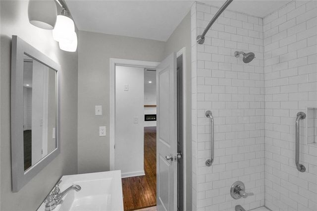 5593 Laurel Lane NW, Lilburn, GA 30047