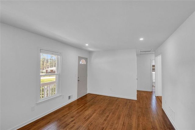 5593 Laurel Lane NW, Lilburn, GA 30047