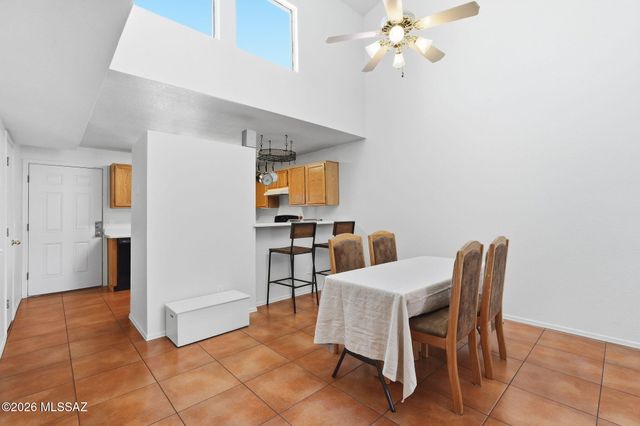 601 W Redondo Drive, Tucson, AZ 85705