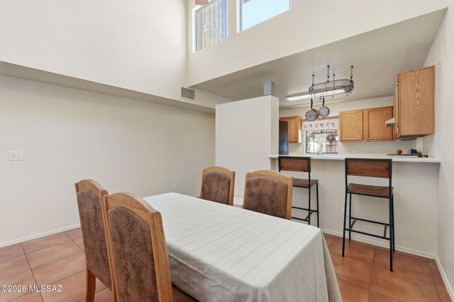 601 W Redondo Drive, Tucson, AZ 85705