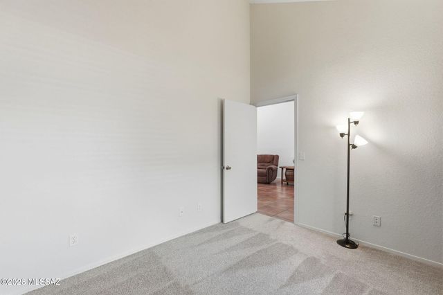 601 W Redondo Drive, Tucson, AZ 85705