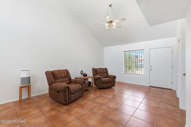 601 W Redondo Drive, Tucson, AZ 85705