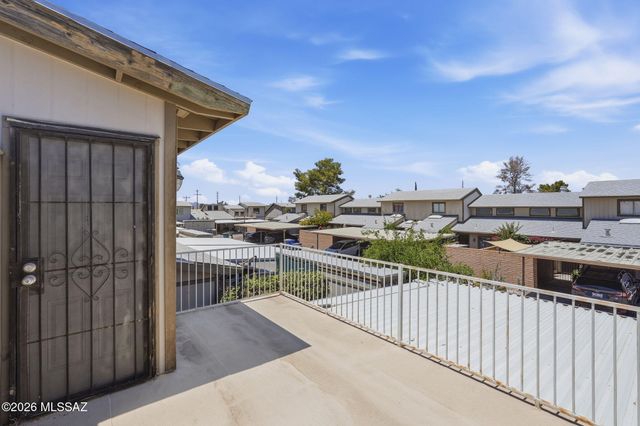 601 W Redondo Drive, Tucson, AZ 85705