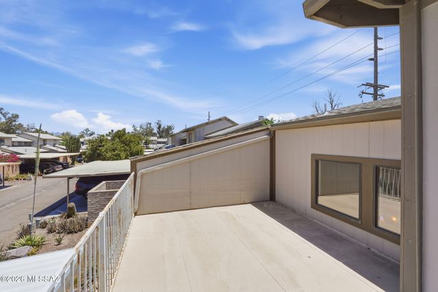 601 W Redondo Drive, Tucson, AZ 85705