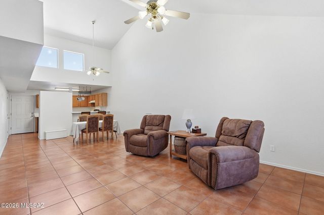 601 W Redondo Drive, Tucson, AZ 85705