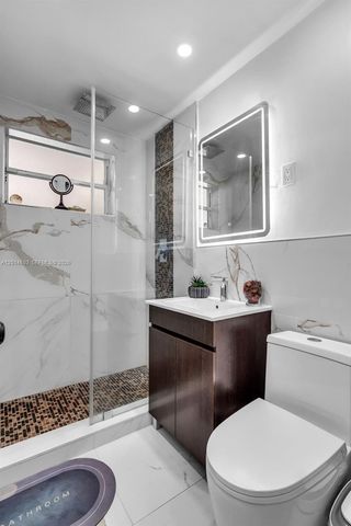 2222 NW 105th St, Miami, FL 33147