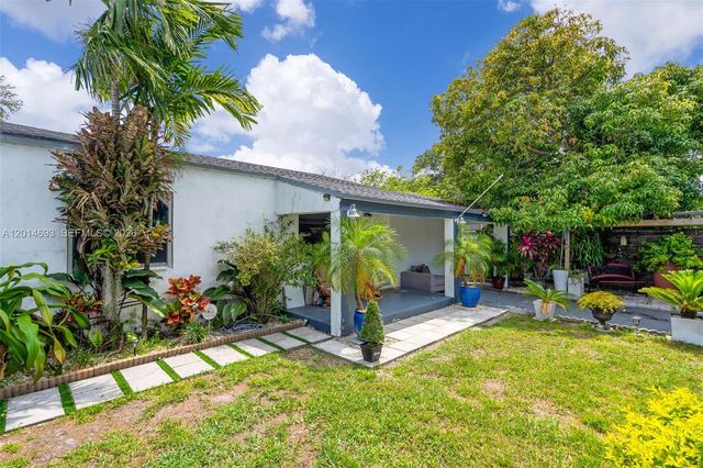 2222 NW 105th St, Miami, FL 33147