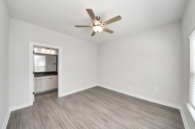 7711 Longmire Road 05, Conroe, TX 77304
