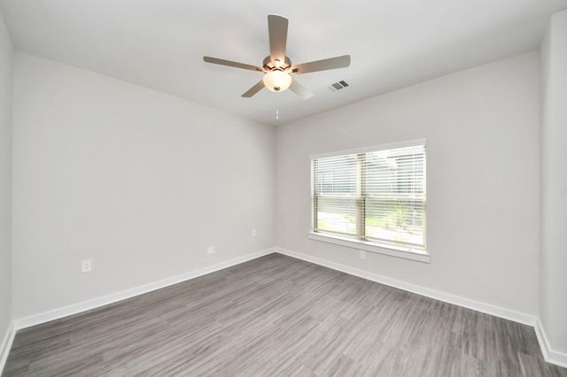 7711 Longmire Road 05, Conroe, TX 77304