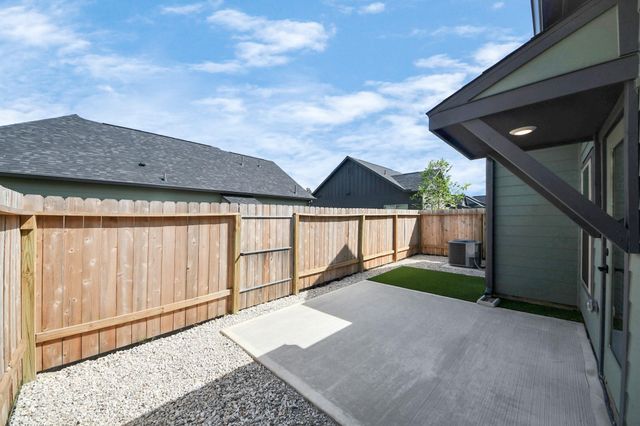 7711 Longmire Road 05, Conroe, TX 77304