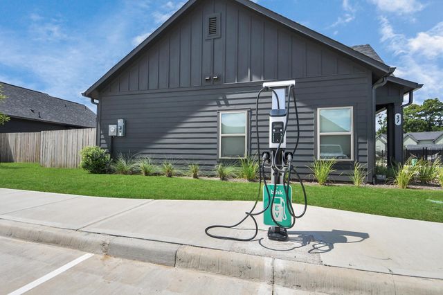 7711 Longmire Road 05, Conroe, TX 77304