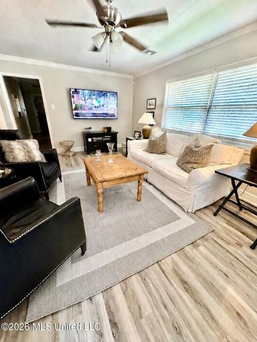 358 Porter Avenue, Biloxi, MS 39530
